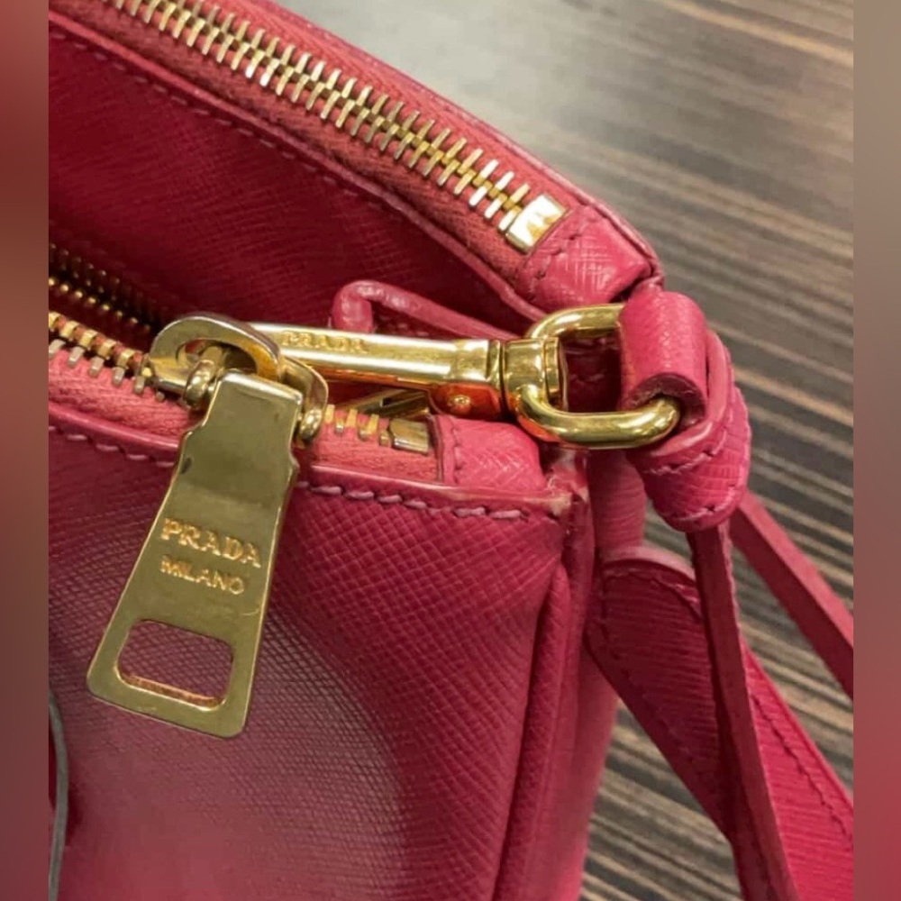 PRADA Galleria Small Leather Handbag - Authenticated - Picture 6 of 15